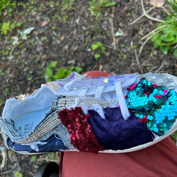 Size 10 sneakers - Picture 10 of 10